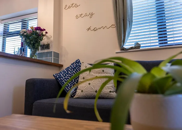 The Comfy House - Inc Free Parking, Smart Tv, Full Kitchen, Washing Machine - Winter Deal
